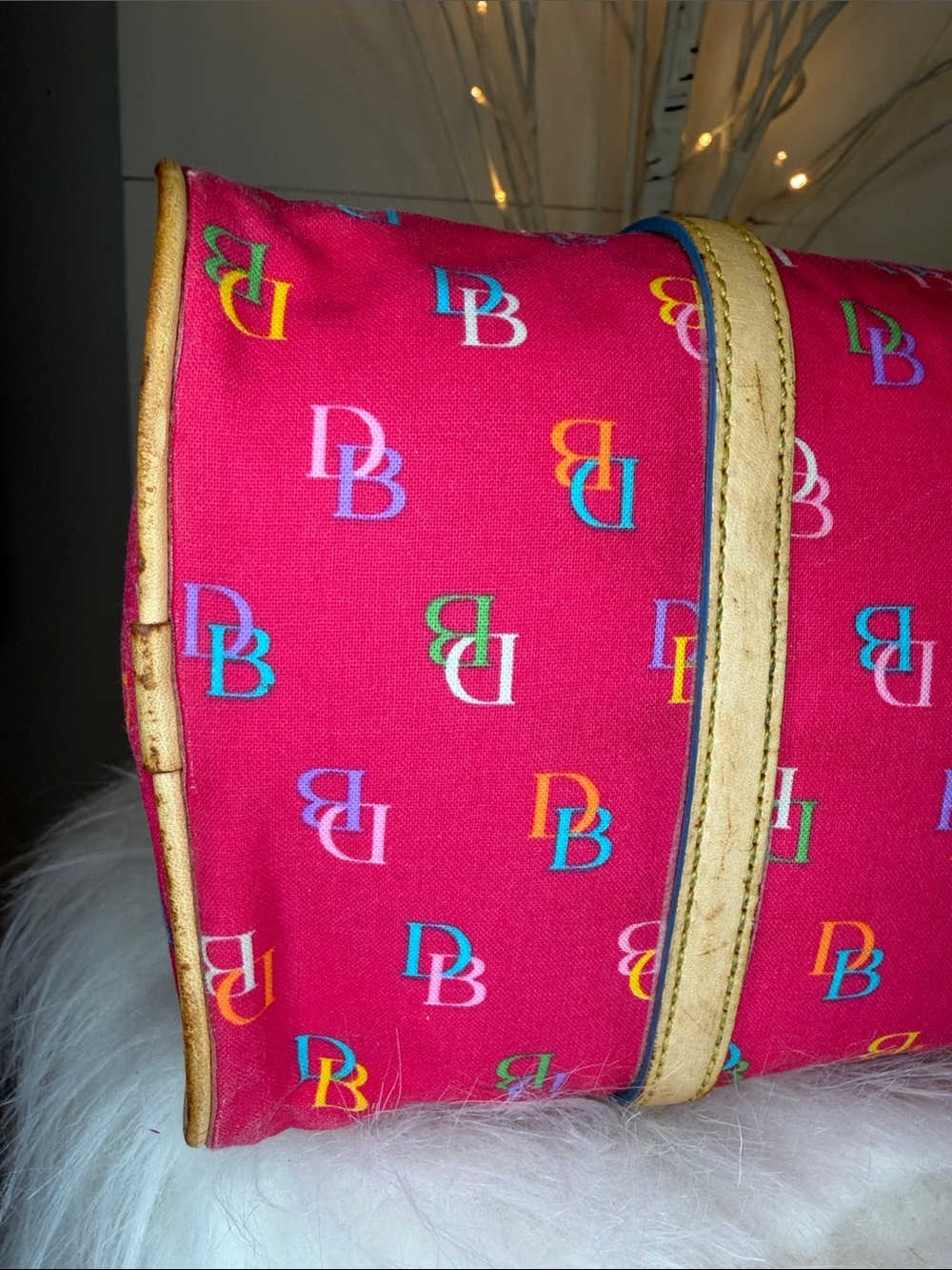 Dooney &Bourke monogrammed canvas w/leather trim and  handle barrel bag - Picture 6 of 11